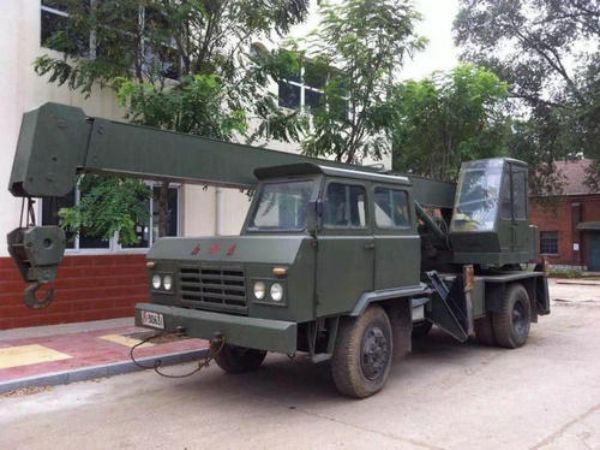 宝安区吊车租赁公司_吊车出租作业现场需要杜绝的几种违章